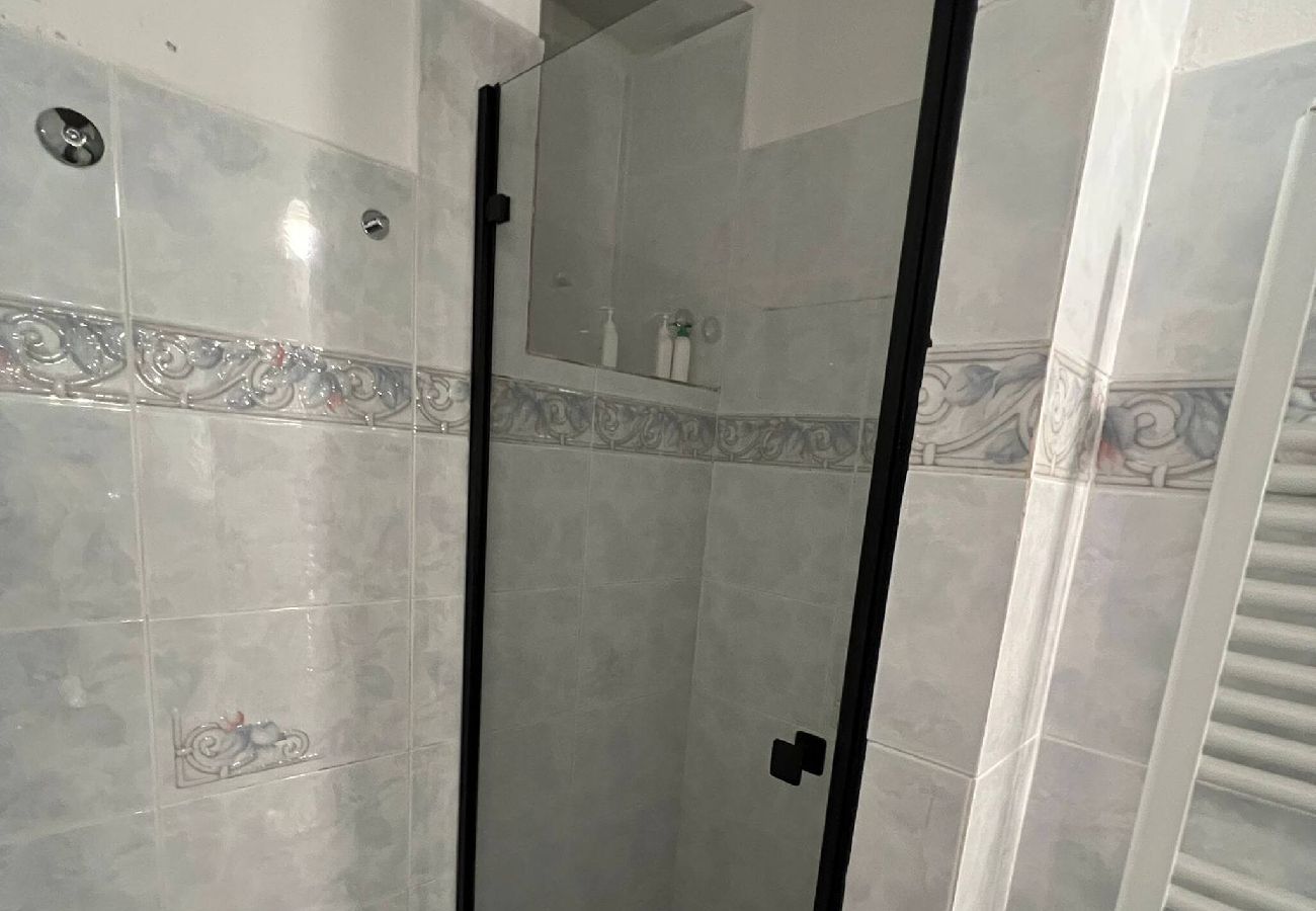 Apartamento en Monterosso al Mare - Picabon Quiet Apartment with AC & Balcony