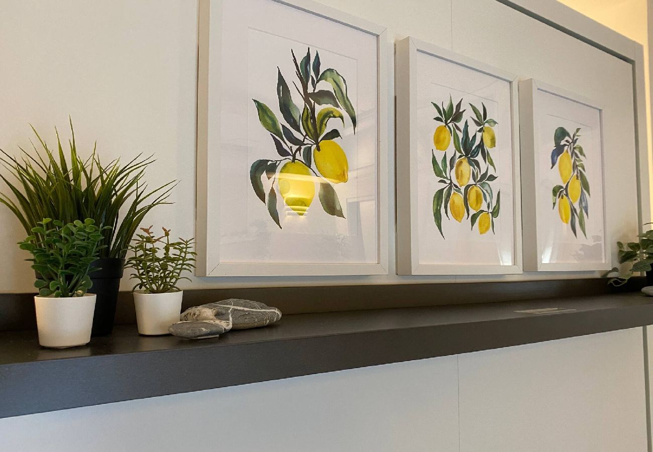 Appartement à Monterosso al Mare - Fetta di Limone Apartment with AC and Patio