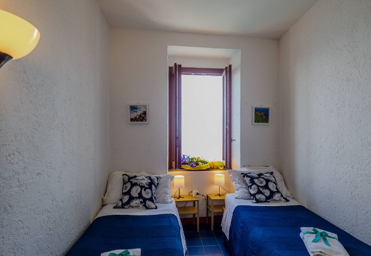 Appartement à Manarola - La Lampara Sea View Terrace Apartment with AC