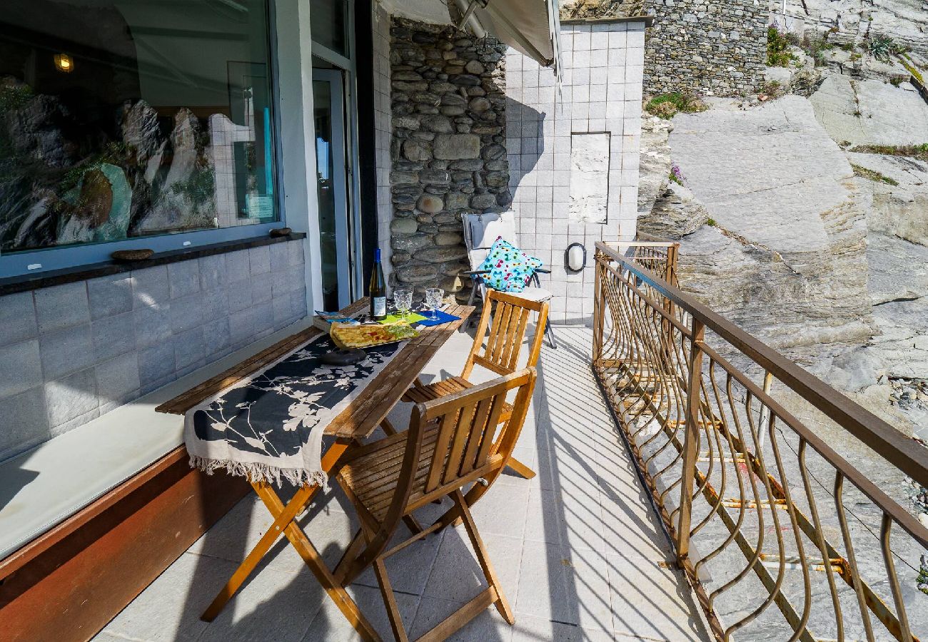 Appartement à Vernazza - Unda de Ma Apartment with AC & Sea View Balcony