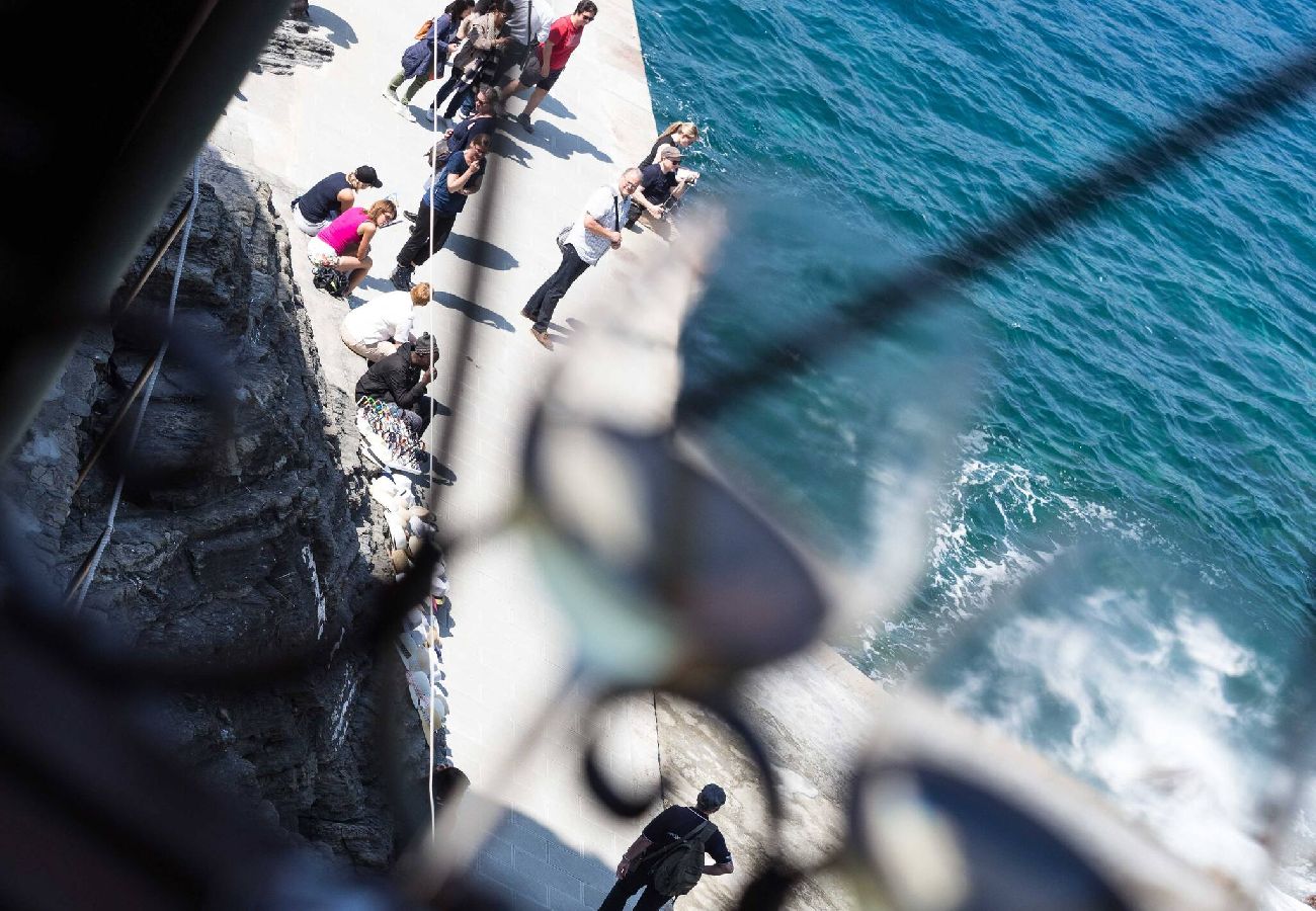 Appartement à Vernazza - Ventegà Sea View Apartment with Balcony