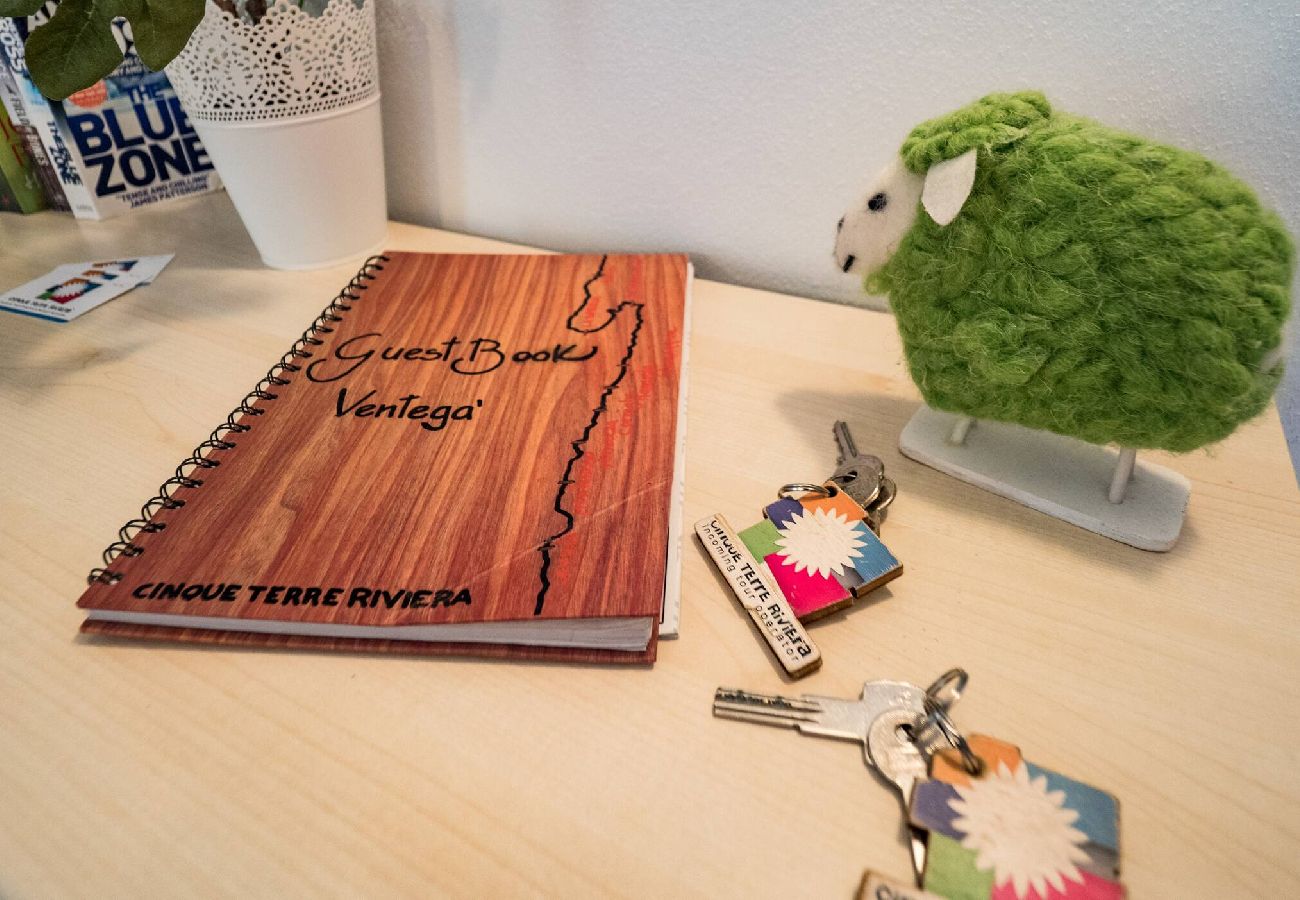 Appartement à Vernazza - Ventegà Sea View Apartment with Balcony