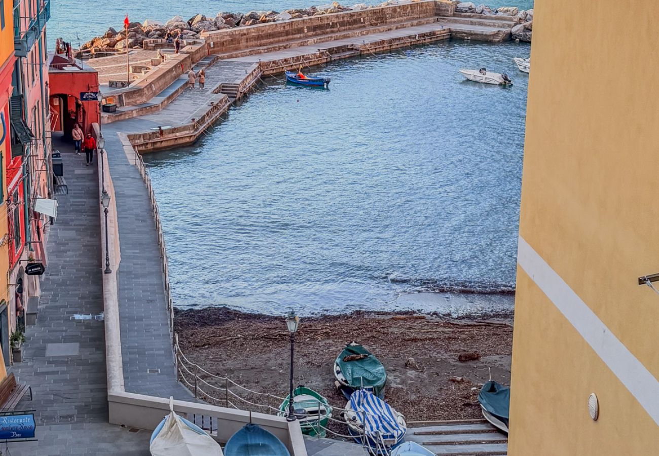 Appartement à Vernazza - Gemma Apartment with AC & Sea View Balcony