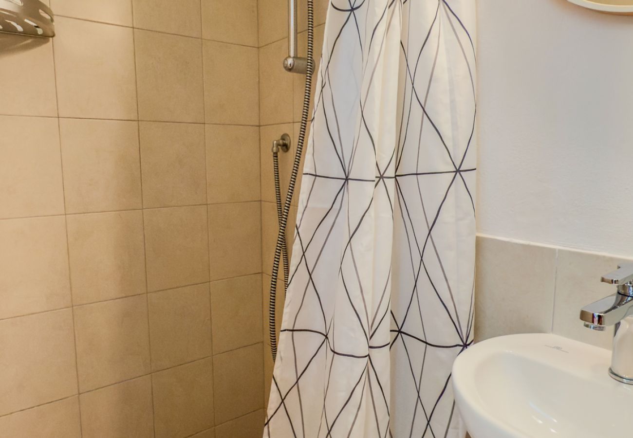 Apartamento em Vernazza - El Nin Apartment with Terrace & AC