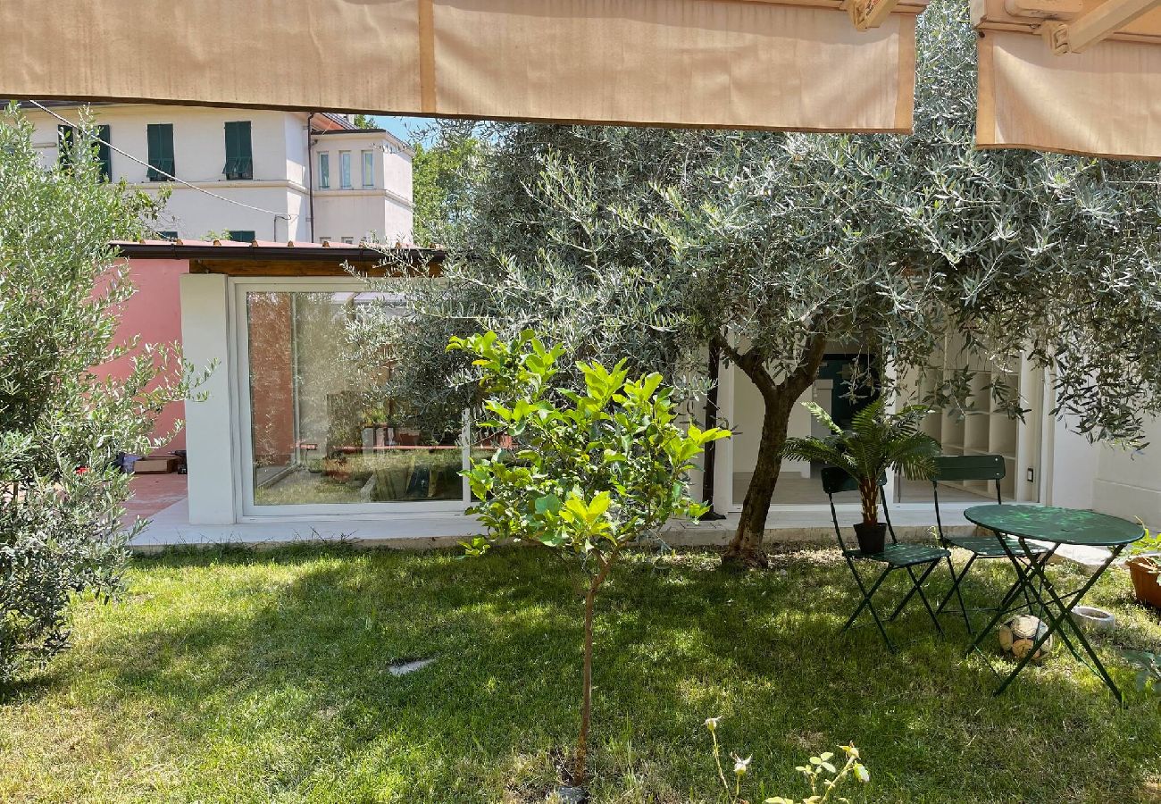 Apartamento em Monterosso al Mare - Fetta di Limone Apartment with AC and Patio