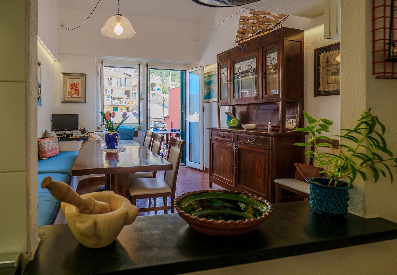 Apartamento em Vernazza - La Maison de la Mer with Terrace and AC