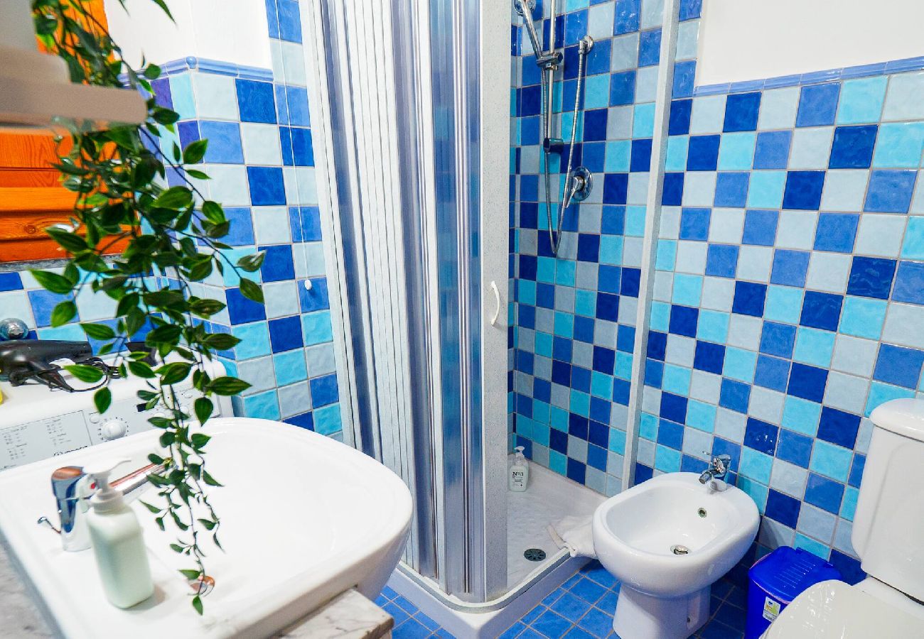 Apartamento em Vernazza - Unda de Ma Apartment with AC & Sea View Balcony