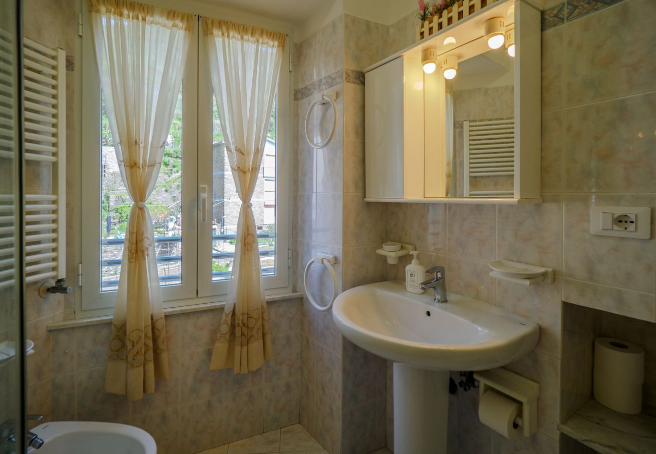 Apartamento em Vernazza - La Casa del Pastenello Family Apartment with AC